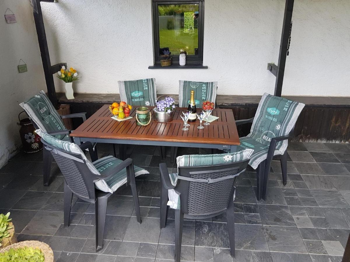 Apartment With Garden In A Wooded Setting Auw bei Prum المظهر الخارجي الصورة